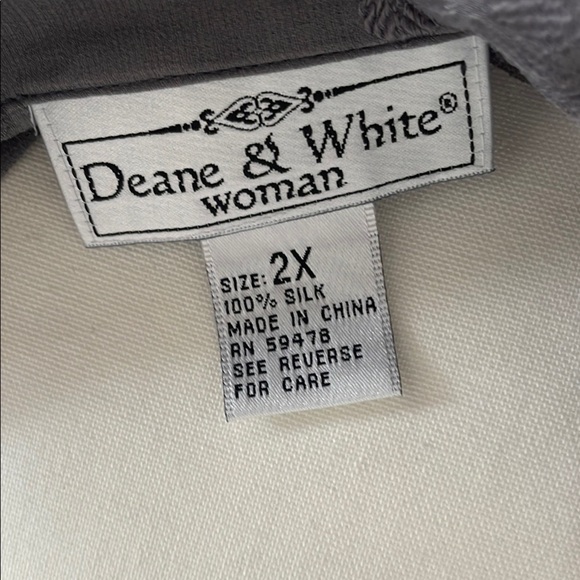 (Sold)Vintage Deane & White Button-Up Blouse 100% Silk - Picture 6 of 6